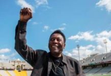 Pelé es homenajeado en su primer aniversario luctuoso
