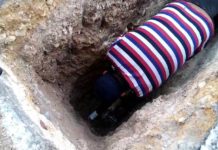 Devuelve COMAPA suministro de agua potable en calles de Villas de Imaq