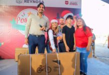 Con alegría disfrutaron Posada Navideña con Carlos Peña Ortiz en la Emiliano Zapata de Reynosa