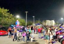 Alcalde Carlos Peña Ortiz, preside tradicional desfile navideño 2024