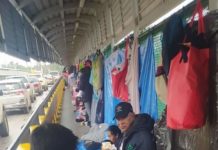 Proporcionan alimentos y bebidas calientes a migrantes