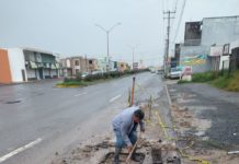 Restauró COMAPA línea de conducción de agua en Vista Hermosa