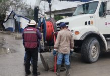 Soluciona COMAPA fugas de agua residual en diferentes puntos de la ciudad