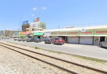 Rateros ocasionan daños en unidad para robar en la zona Centro