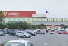 Rateros se llevan su unidad de centro comercial
