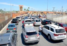 Siguen las largas filas en los puentes Internacionales de Reynosa