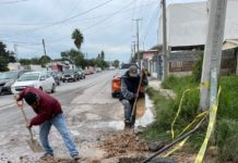 Trabaja COMAPA en reparación de fuga de agua en Las Cumbres
