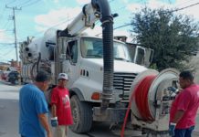 Llevó COMAPA acciones de saneamiento de drenaje sanitario a Jarachina Sur