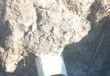 Trabaja COMAPA en reparación de fuga de agua en rebombeo de Granjas