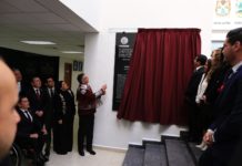 Devela gobernador placa conmemorativa del Bicentenario del Congreso de Tamaulipas