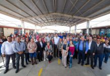 Recibieron familias de Rincón de las Flores al Alcalde Carlos Peña Ortiz