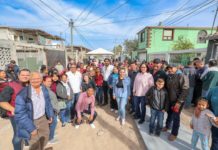 Dio Alcalde Carlos Peña Ortiz banderazo a pavimentacion de calle Miguel Negrete