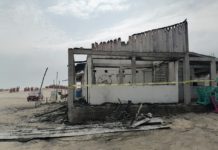 Se queman negocios en playa miramar