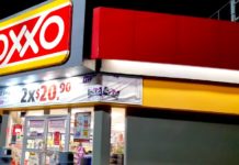 Ratero amaga a empleados de tienda de conveniencia para asaltarla