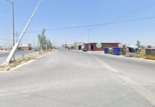 Rateros amagan a su víctima para robarle su unidad en apartada colonia