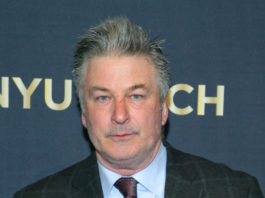 Acusan de homicidio involuntario a Alec Baldwin por el tiroteo mortal durante el rodaje de ‘Rust’