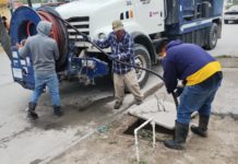 Sondeó COMAPA drenaje sanitario en la colonia Marte R. Gómez