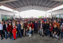 Recibieron familias de Bugambilias apoyo del Gobierno de Carlos Peña Ortiz