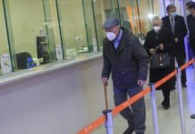 Llaman a adultos mayores a no exponerse al frío por el cobro de pensión
