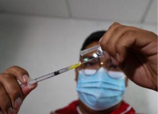 Vacunas COVID en México: ¿Dónde puedes comprar las dosis de Pfizer y Moderna?