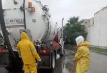 Sondeó COMAPA drenaje sanitario en Villa Florida Sector B
