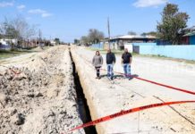 Realizan trabajos de introducción de las redes de agua potable y drenaje sanitario