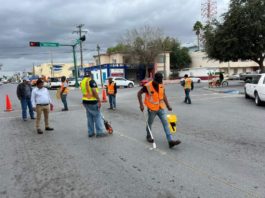 Aplican delimitación de carriles y cajones de estacionamiento en Zona Centro