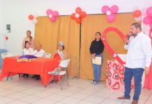 Conviven con abuelitos de la Casa del Adulto Mayor del poblado Los Guerra