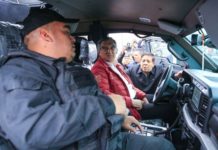 Refuerza gobernador seguridad en la frontera tamaulipeca; entrega patrullas y despliega más policías