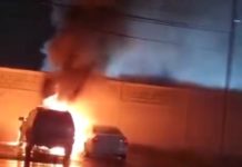 Bomberos acuden a sofocar incendio en unidades en boulevard Hidalgo