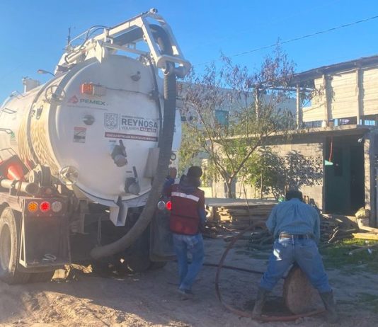 Sondeó COMAPA drenaje sanitario en Nuevo México Itavu