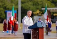 Encabeza Chucho Nader Aniversario del Día de la Bandera