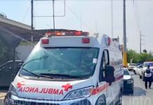 Muere persona en la vía pública tras repentinamente desfallecer
