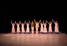 Se sumergen estudiantes en un ‘mar de arenas’