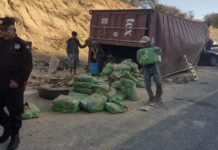 Accidente vial deja daños materiales en carretera Rumbo Nuevo