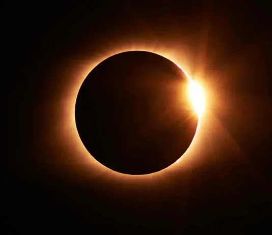 Astronauta da consejos para observar el eclipse solar del próximo 8 de abril