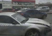 Chocan unidades y dejan solo daños en concurrido boulevard