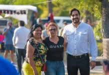 Carlos Peña Ortiz recorre y supervisa el exitoso evento en La Playita