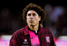 Guillermo Ochoa está a cinco tantos de ser el único portero mexicano en recibir 1,000 goles