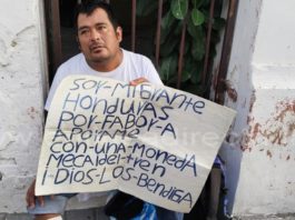 Hondureño pide apoyo económico para poder regresar a su país