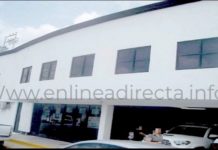 Rateros amagan a su víctima para robarle su unidad