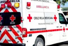Unidad medica auxilia a padre de familia en plantel educativo