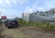 Vuelca trailer en carretera Reynosa-San Fernando