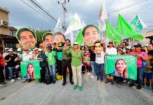 Arrasan Maki Ortiz y Carlos Peña con simpatía y apoyo en Villas de Imaq