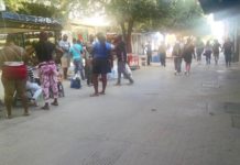 Comerciantes haitianos se resisten a reubicarse en la calle peatonal Hidalgo
