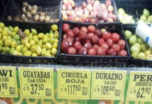 Frutas son artículos de lujo para el consumo popular