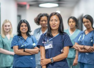 Estudio: La mortalidad de pacientes es menor cuando son atendidos por médicas
