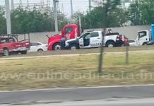 Accidente vial deja cuantiosos daños materiales en carretera Reynosa a Río Bravo