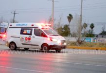 Atropellan a persona en oscura carretera y queda severamente lesionada