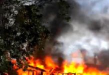 Bomberos acuden a llamado de incendio en vivienda